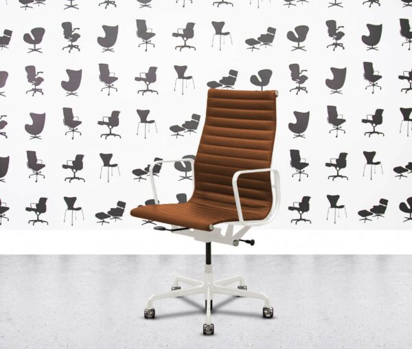 Refurbished Herman Miller Charles Eames EA337 - White Frame - Ledge Leather