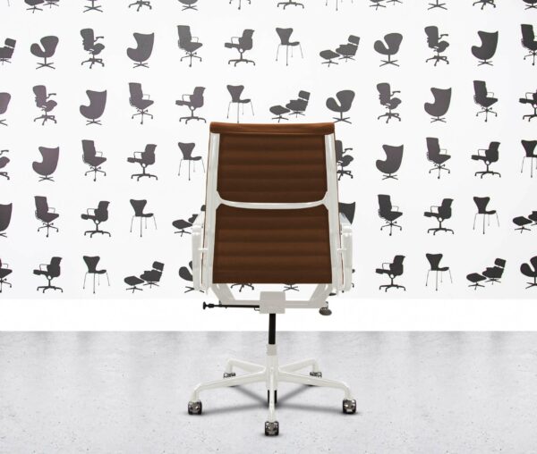 Refurbished Herman Miller Charles Eames EA337 - White Frame - Ledge Leather