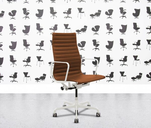 Refurbished Herman Miller Charles Eames EA337 - White Frame - Ledge Leather
