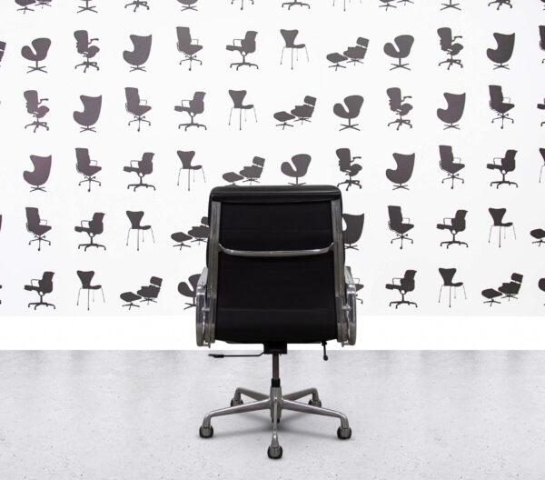 Refurbished ICF Eames EA219 - Chrome Frame - Black Leather