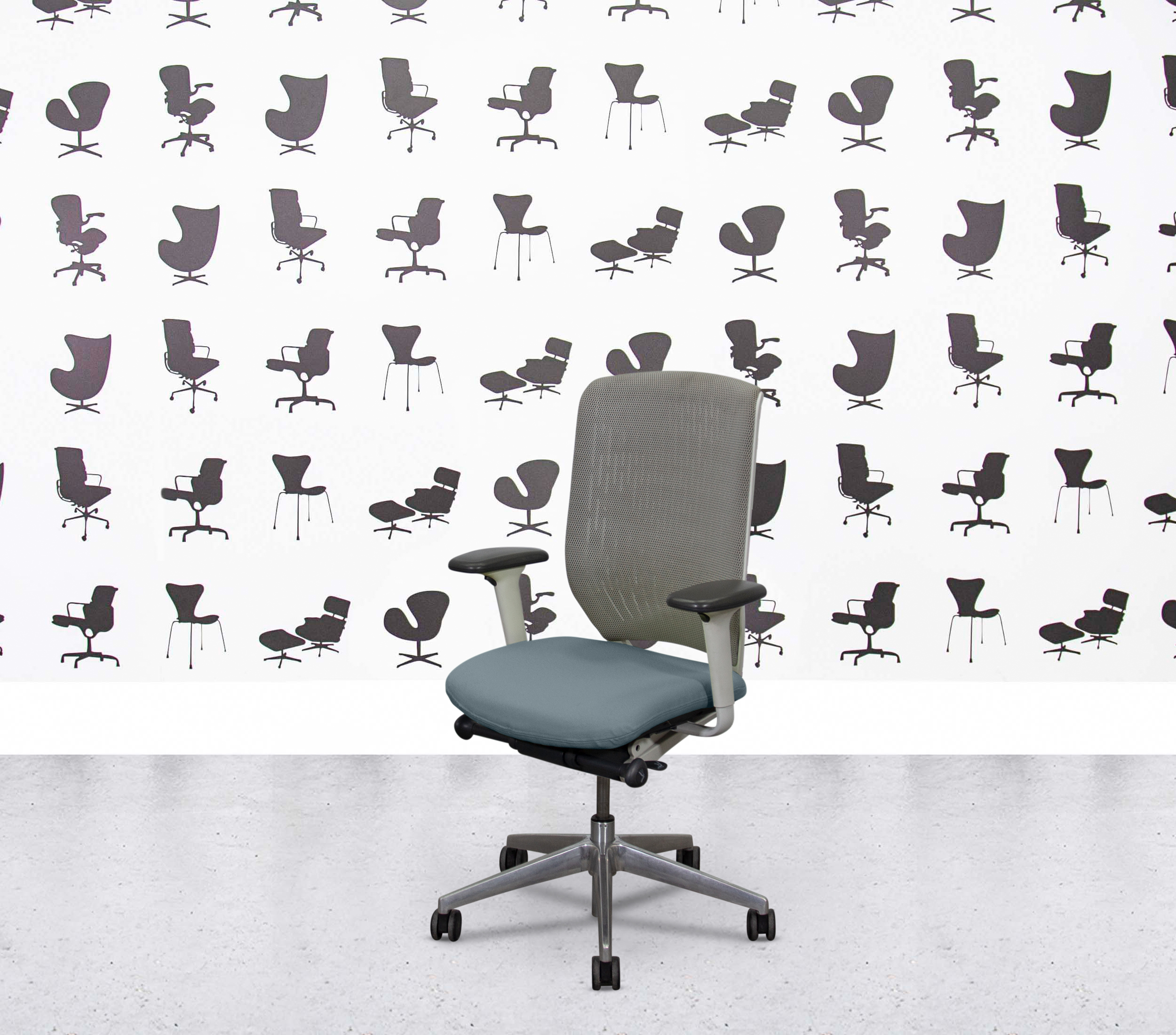 Refurbished Senator Evolve V2 Office Chair Full Spec - White Frame - Polished Aluminium Base - Multi Colour - Paseo2 Refurbished Senator Evolve V2 Office Chair Full Spec - White Frame - Polished Aluminium Base - Multi Colour - Paseo
