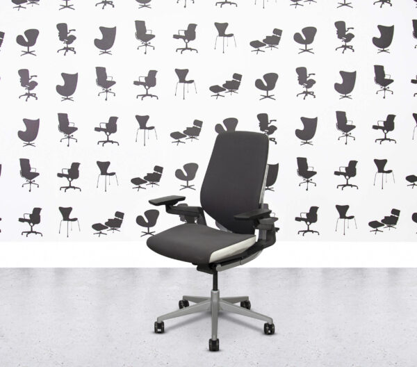 Refurbished Steelcase Gesture - Polished Aluminium - Black and Cream Fabric