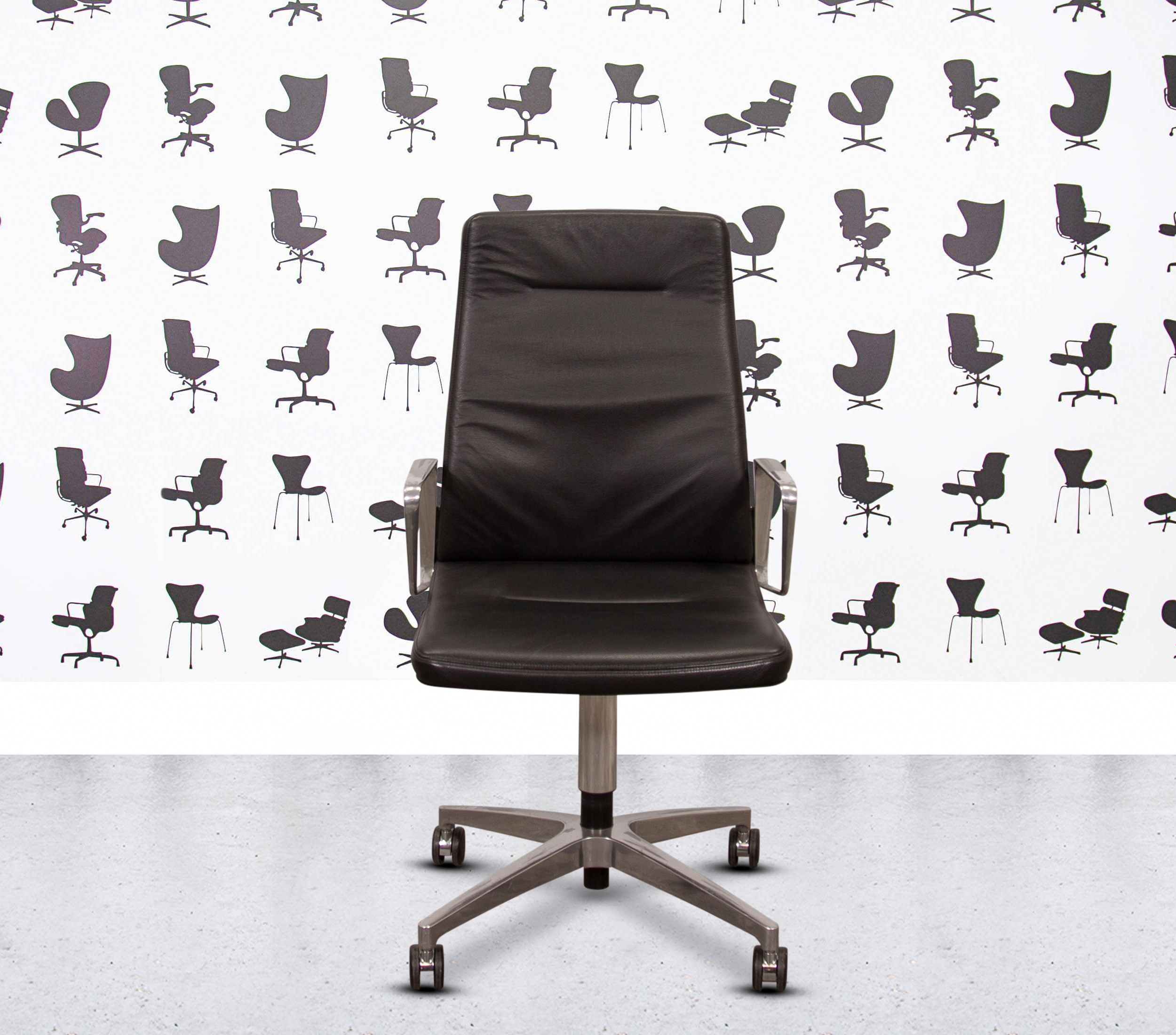 Refurbished Interstuhl Vintage IS5 Conference Chair - Black Leather Refurbished Interstuhl Vintage IS5 Conference Chair - Black Leather