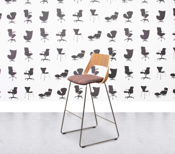 Refurbished Kinnarps Embrace Bar Stool - Chrome Frame