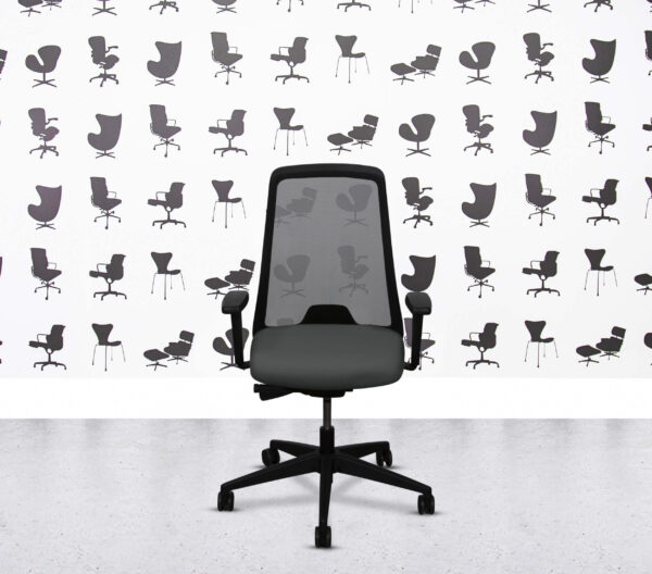 Refurbished Interstuhl EVERYis1 EV251 - No Lumbar - Black Frame - Paseo