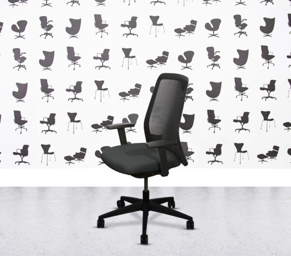 Refurbished Interstuhl EVERYis1 EV251 - No Lumbar - Black Frame - Paseo