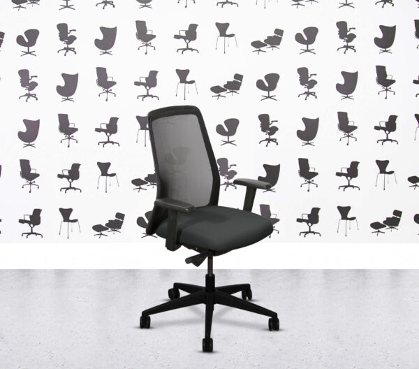 Refurbished Interstuhl EVERYis1 EV251 - No Lumbar - Black Frame - Paseo