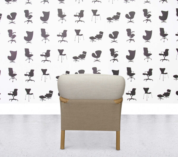 Refurbished Fredericia Savannah Lounge Chair - White and Cream