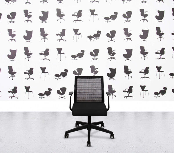 Refurbished Steelcase Think - Mesh Back - Full Black