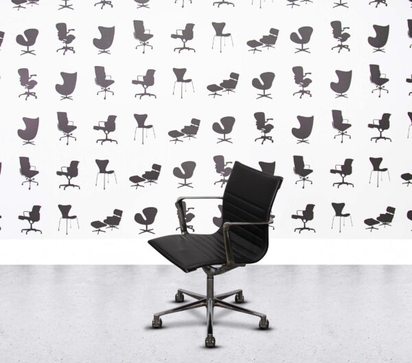 Refurbished ICF Una Chair - Polished Aluminium - Black Leather