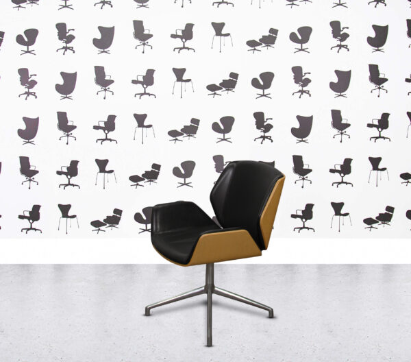 Refurbished Boss Design Kruze Swivel Chair - Black Leather - Walnut Shell