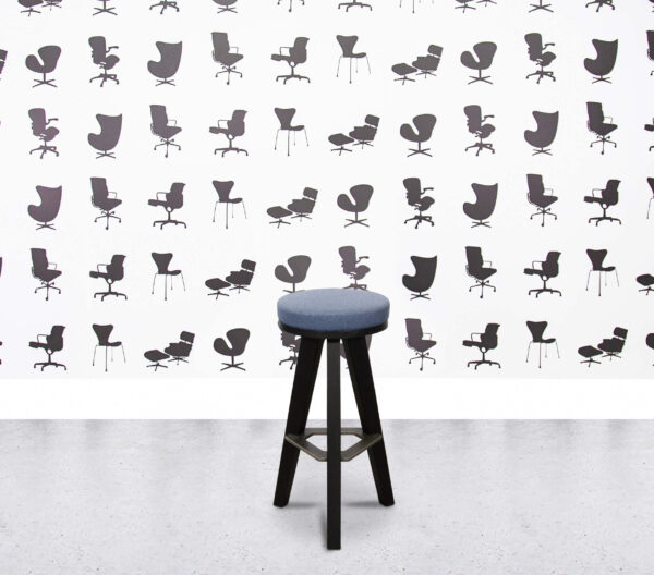 Refurbished Verco Martin Bar Stool MSB13 - Black and Blue