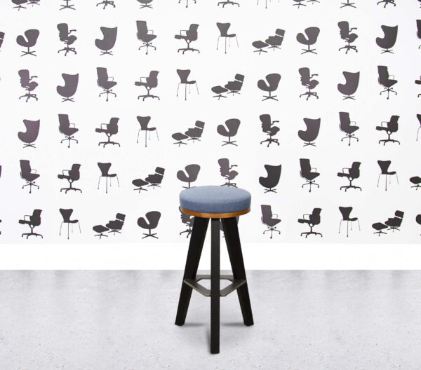 Refurbished Verco Martin Bar Stool MSB13 – Black and Blue with Oak Finish