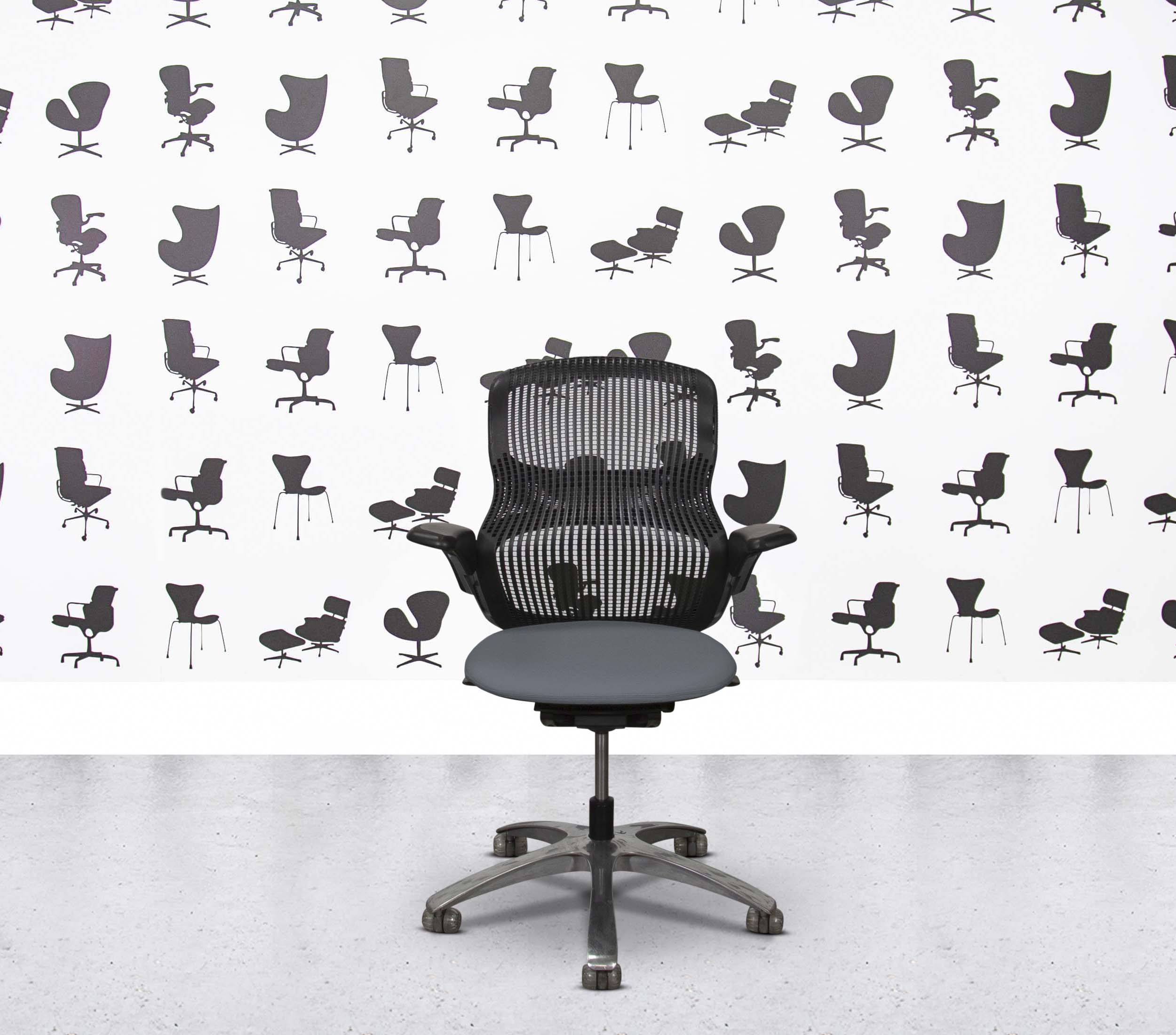 Refurbished Knoll Generation - Polished Aluminium - Paseo1 Refurbished Knoll Generation - Polished Aluminium - Paseo