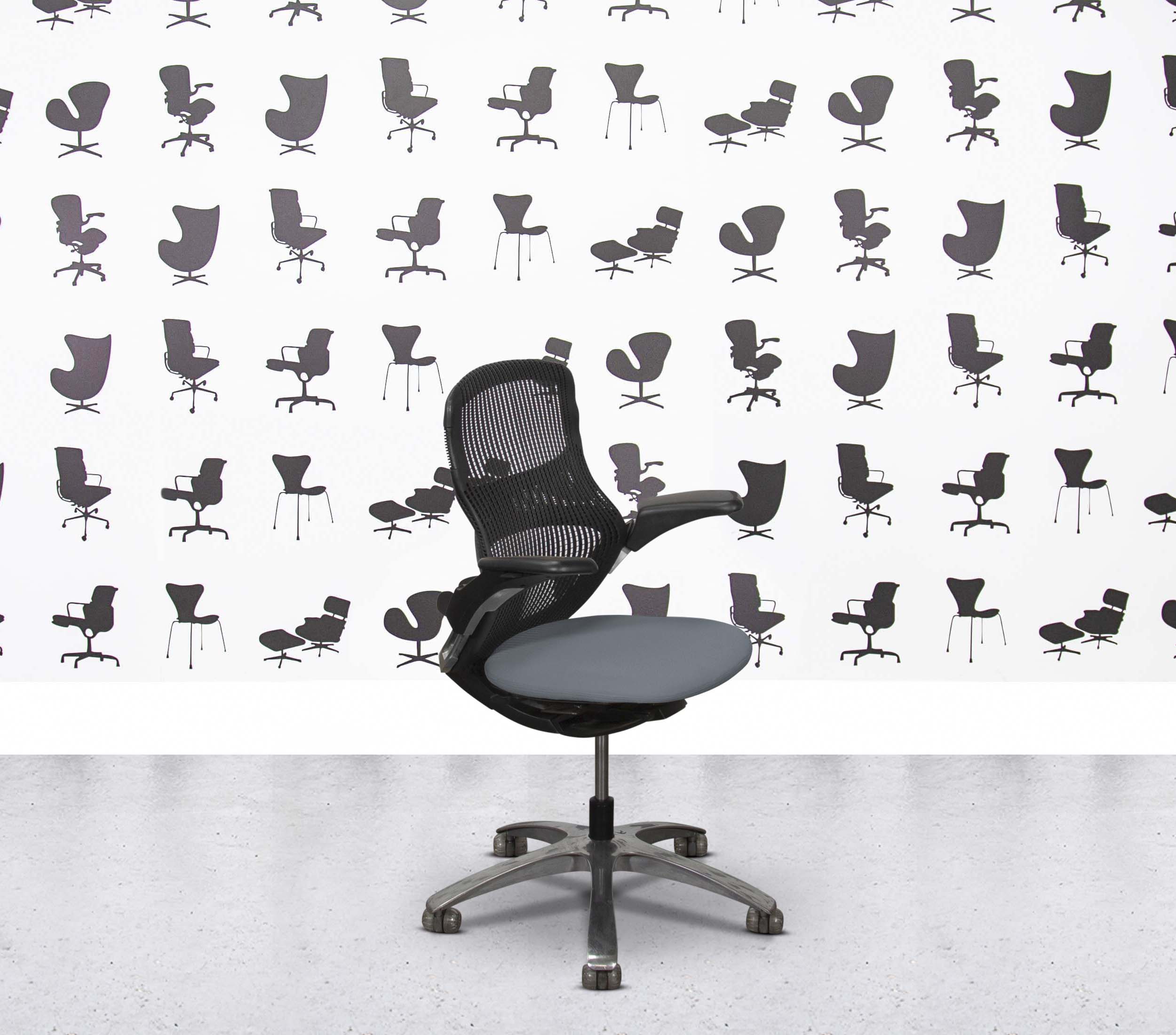 Refurbished Knoll Generation - Polished Aluminium - Paseo4 Refurbished Knoll Generation - Polished Aluminium - Paseo