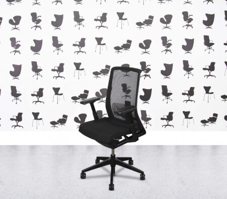 Refurbished Haworth Very Task Chair - Black