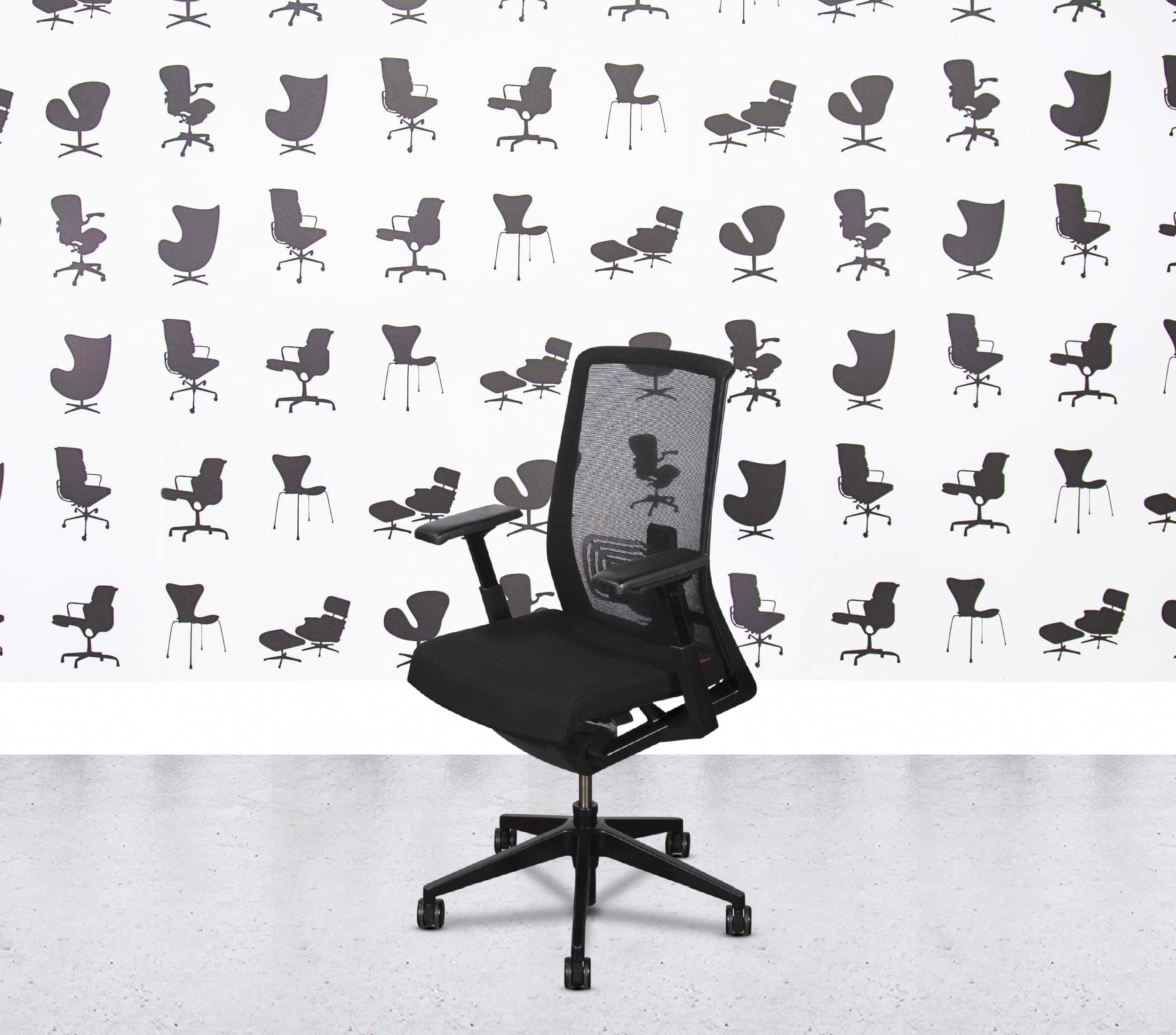 Refurbished Haworth Very Task Chair - Black3 Refurbished Haworth Very Task Chair - Black