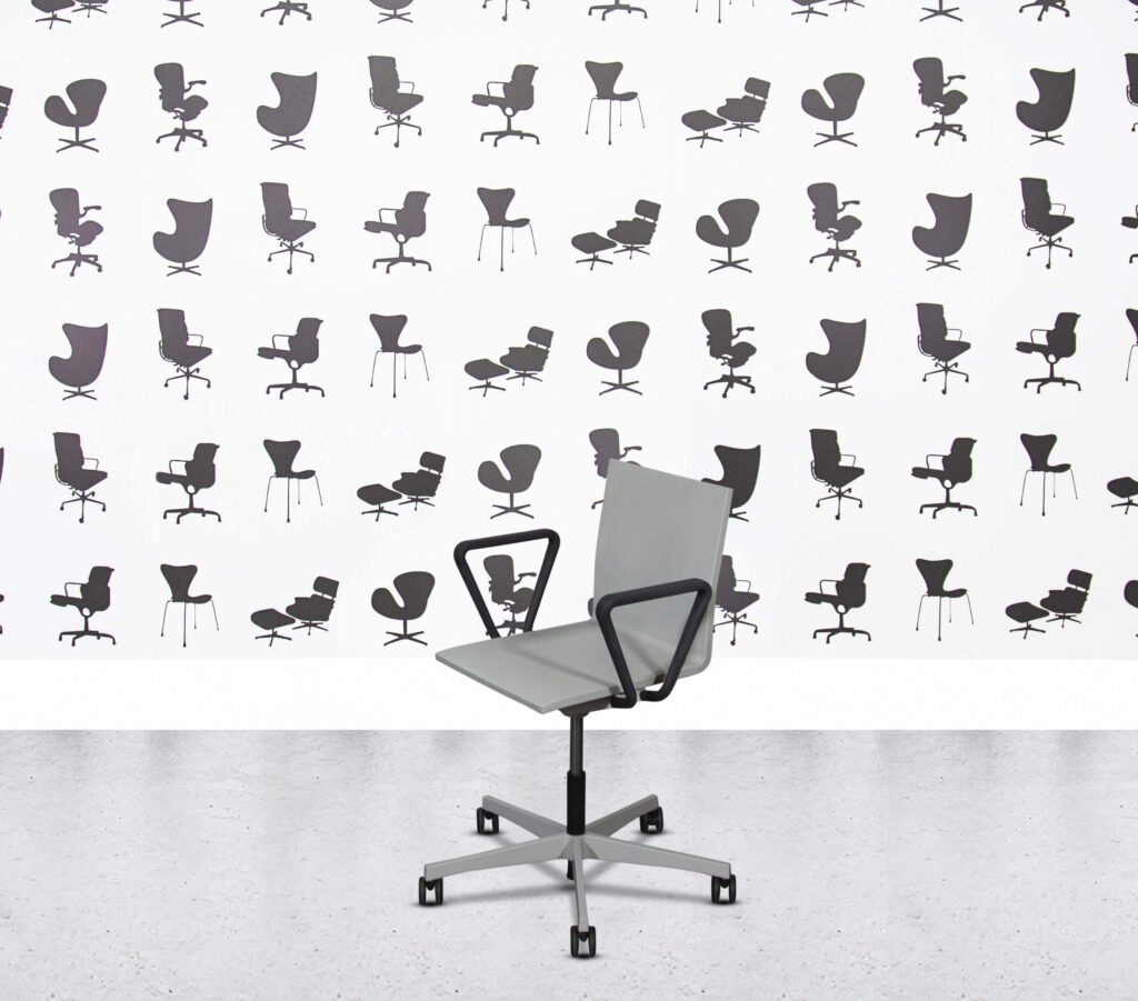 Refurbished Vitra .04 Armchair - Grey